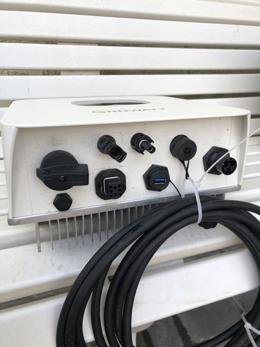 Однофазний сонячний інвертор Growatt 600 W
