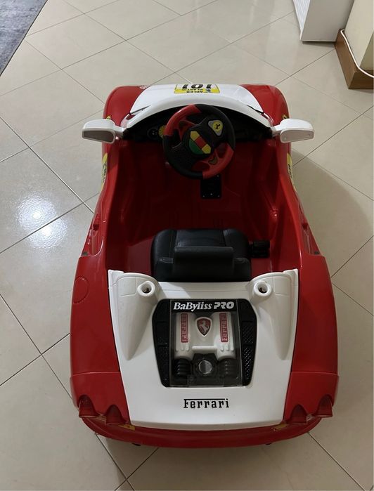 Carro bateria ferrari