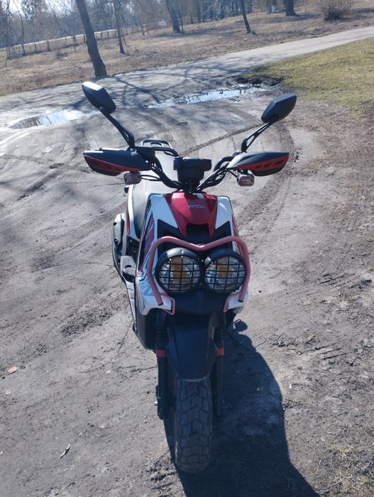Продам скутер 150 кубиків з документами