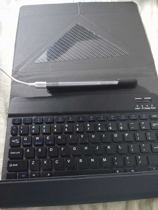 Teclado Bluetooth + Lenovo Pen, quase novo