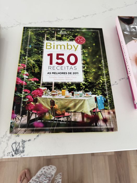 Bimby de 2007 com todos os acessorios e 5 livros de receitas