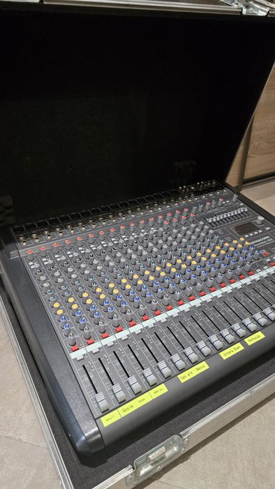 Wzmacniacz, Mikser, Końcówka Dynacord Powermate 1600-3, 2x1000W + case