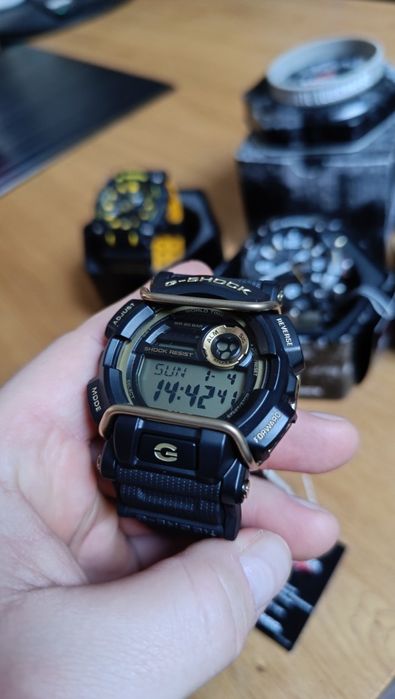 Zegarek Casio G-Shock GD-400GB-1B2ER