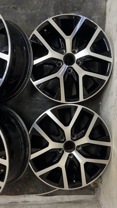 Felgi Aluminiowe 5x112 17” VW T-Roc Tiguan Touran Passat Golf Plus