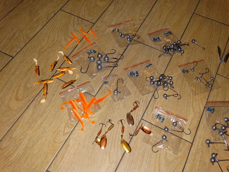 Zestaw spinningowych  przynęt wędkarskich