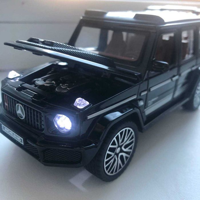 BRABUS модель метал 15 см світло,звук,все! відчиняється