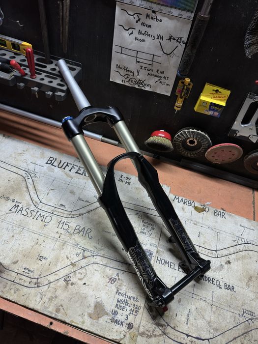 RockShox Totem RC2 solo air 26/27.5