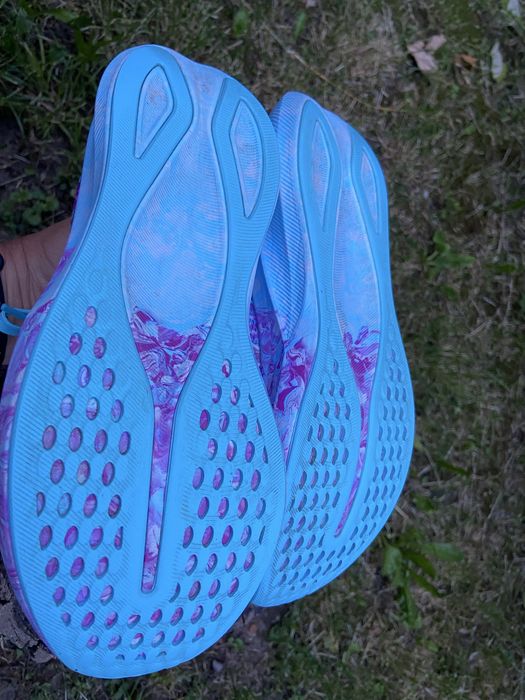 Продам жіночі кросівки ASICS Noosa Tri 16