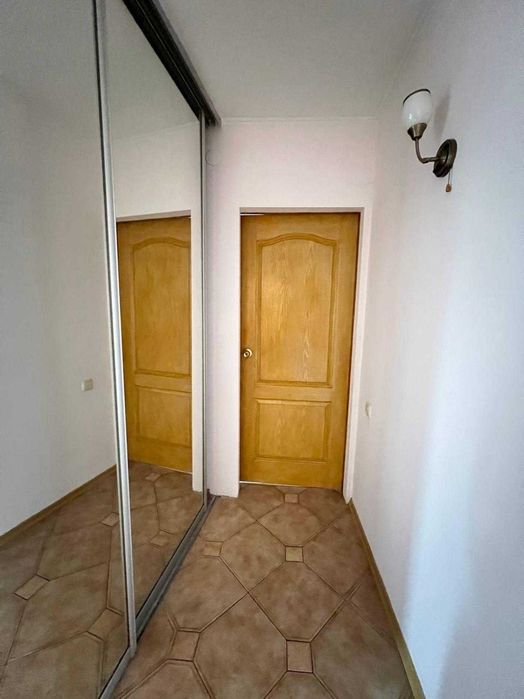 2-кімнатна з ремонтом, меблями і технікою — заїжджай і живи