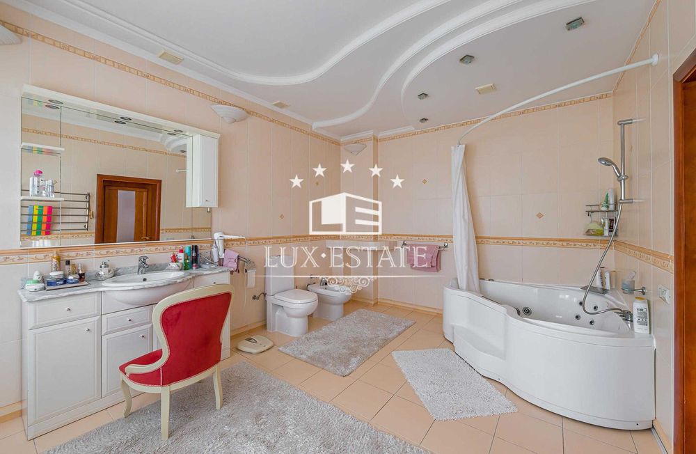 Аренда эксклюзивного домовладения  с бассейном   (Конча-Заспа)