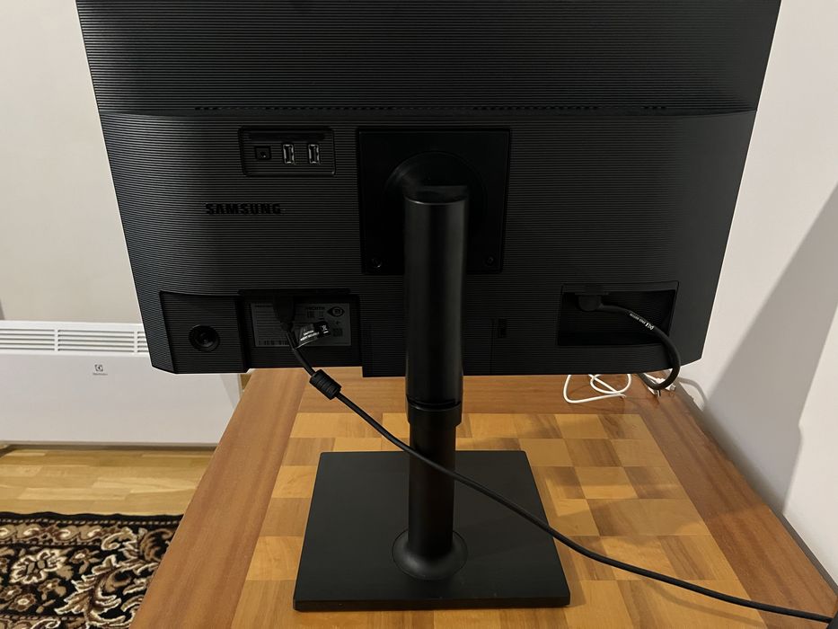 Монітор Samsung 24 IPS матриця