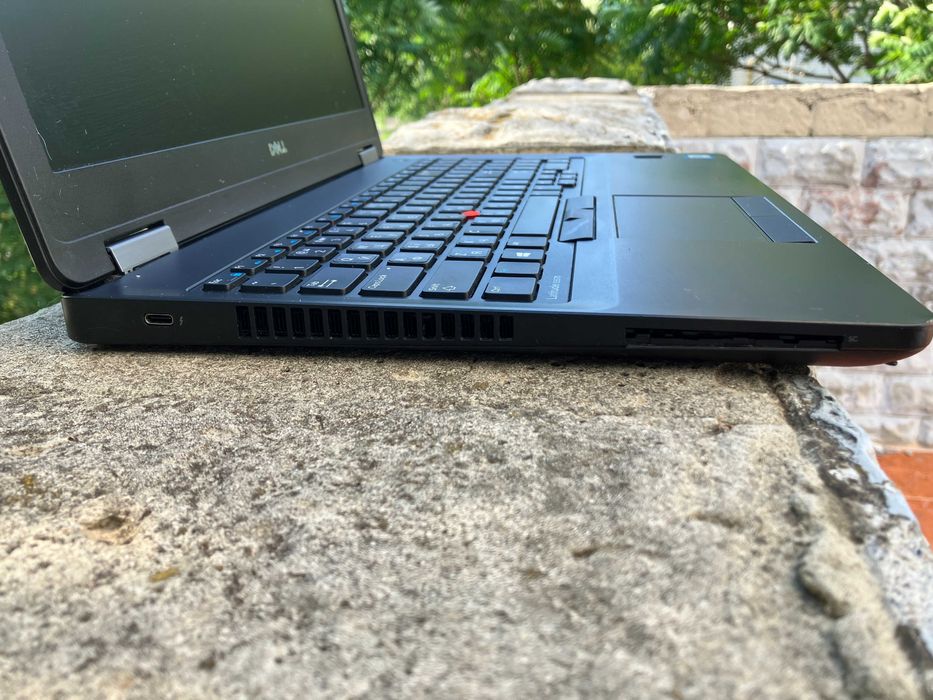 Dell Latitude E5570 ( 15.6 FHD/ i7/ 16Gb/ 256SSD/ AMD Radeon)