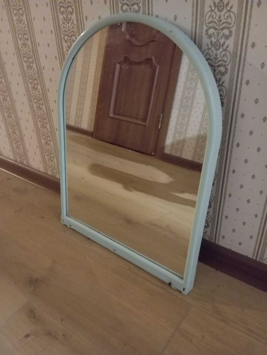 Продам дзеркало на стену