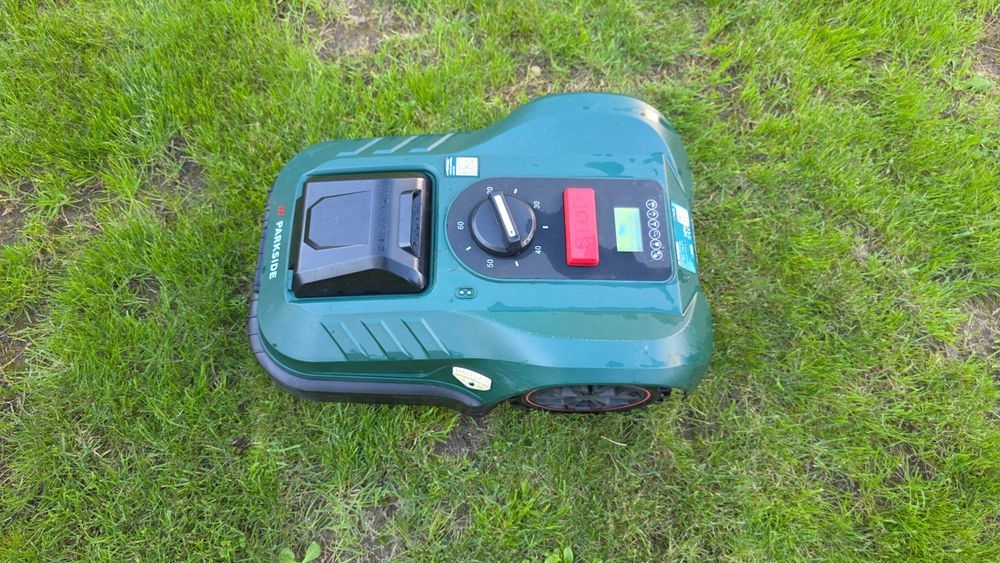Robot koszący Parkside PAMR 750 A1