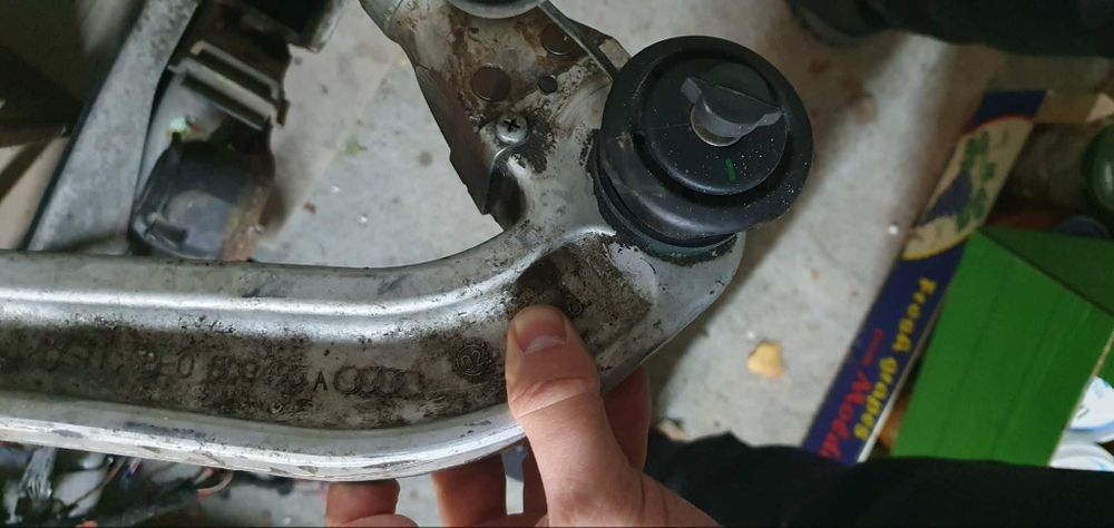 Hak wyciągnąny Audi a4 b6 klucz