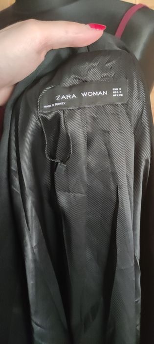 Czarna marynarka ZARA