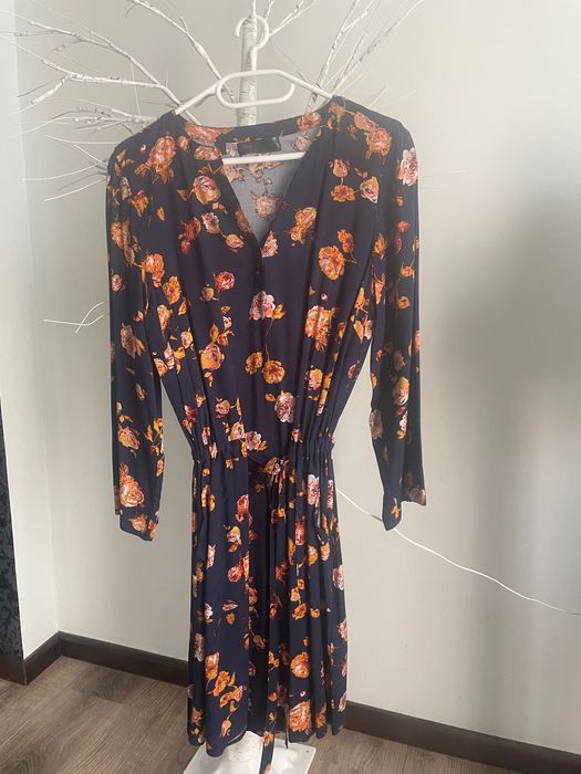 Sukienka w kwiaty 38 Nowa