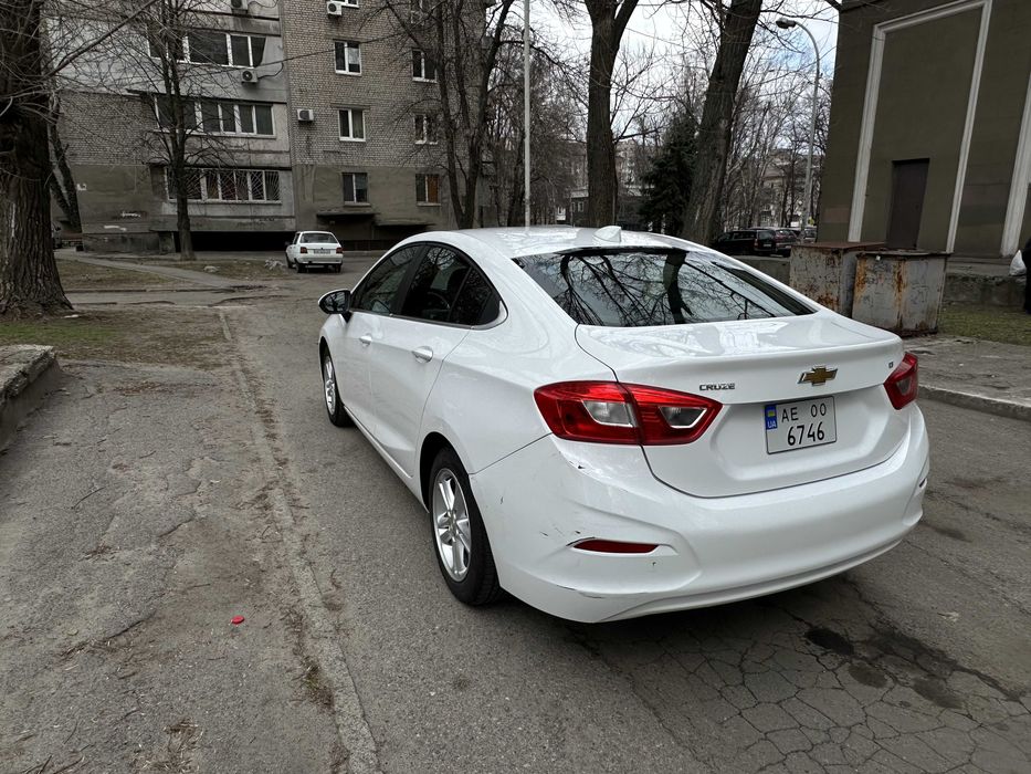Продам Chevrolet Cruze 2017 года выпуска.