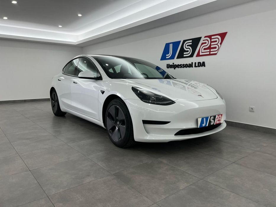 Tesla Model 3 Standard Range Plus RWD