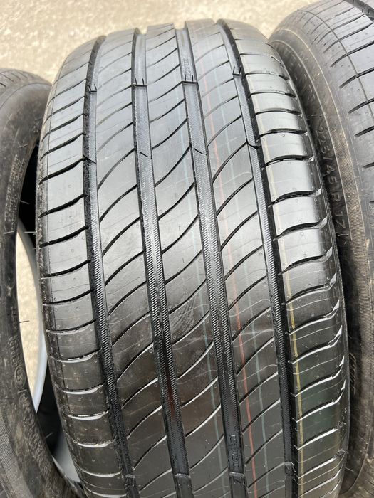 Резина літо 225 45 r17 michelin. 4шт