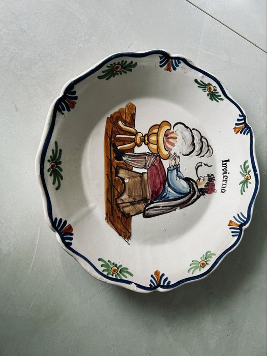 prato de coleccao, pintado a mao, com edicao limitada, encontrando se