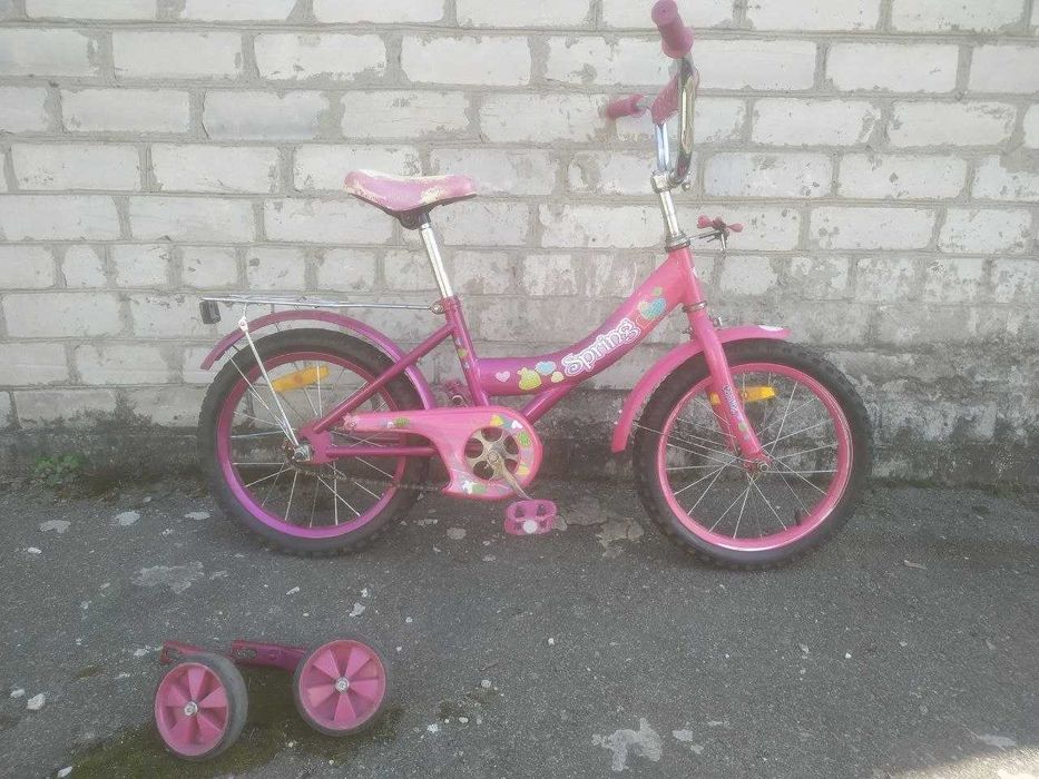 Детский фирменный велосипед Spring 16 в хорошем состоянии + колесики