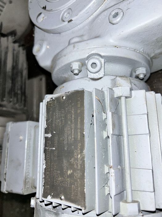 Przekładnia slimakowa motoreduktor 1380/ 8obr./min. Silnik 150Watt
