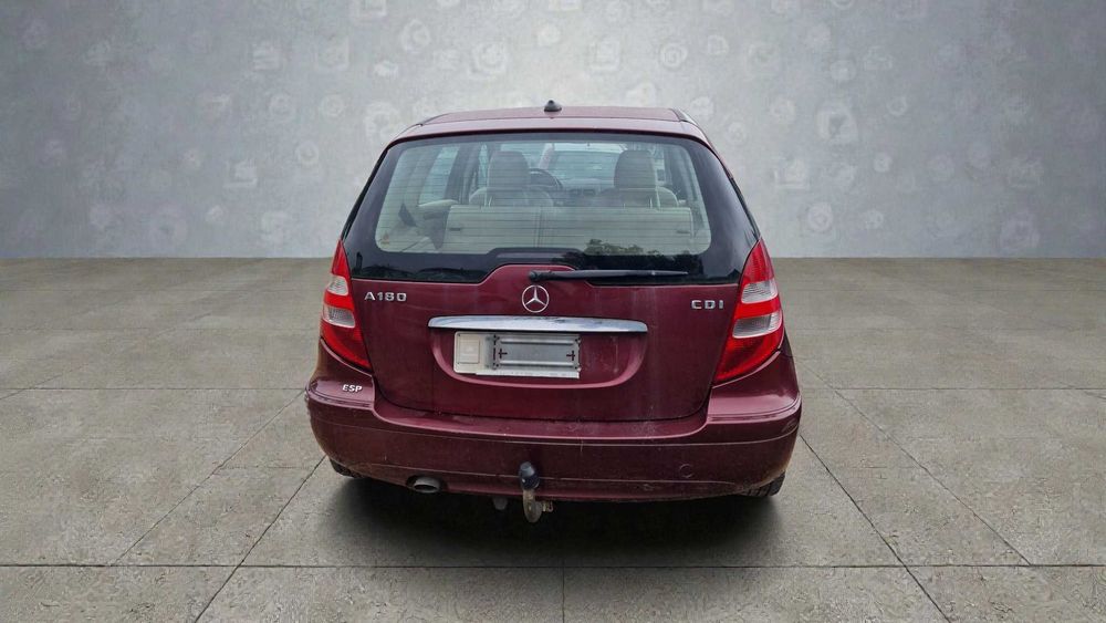 Mercedes A180 para peças