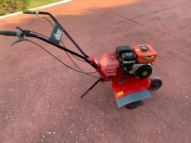 Moto-enxada em excelente estado