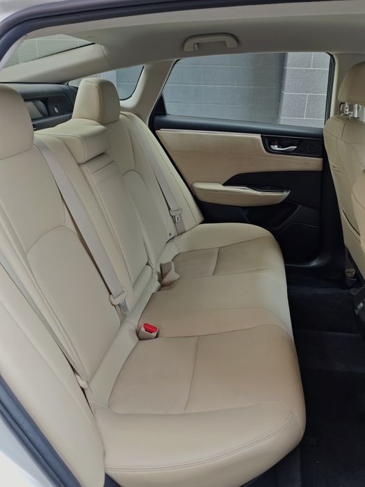 Honda Clarity Hybrid 2020