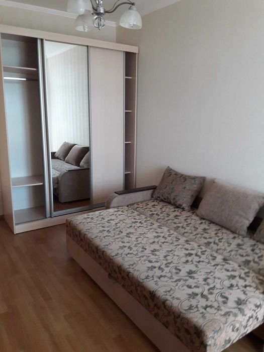 Продаж квартири з ремонтом та меблями вул. Ракетна 24 в Києві