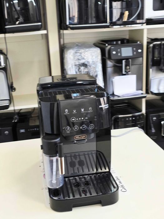 Кавомашина DeLonghi ECAM 220.60 Magnifica Start