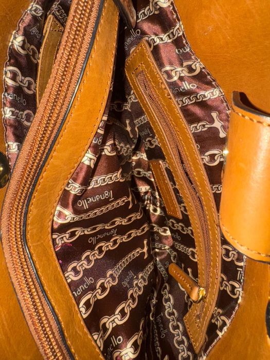 Продам оригінальну жіночу шкіряну сумку Tignanello (USA, est. 1989).