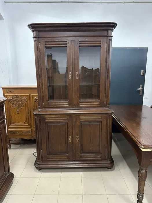 Dębowy zestaw: komoda ,witryna, stół +6 krzeseł. Możliwy transport