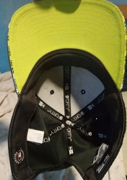 Boné marca newera  como novo