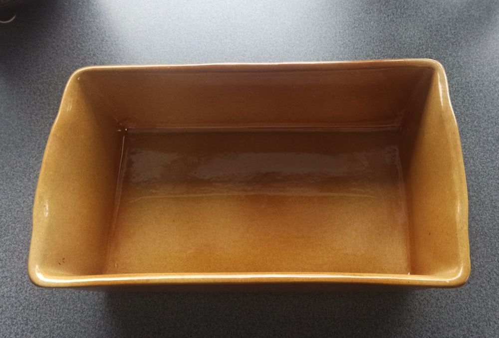 Duże ceramiczne naczynie do zapiekania