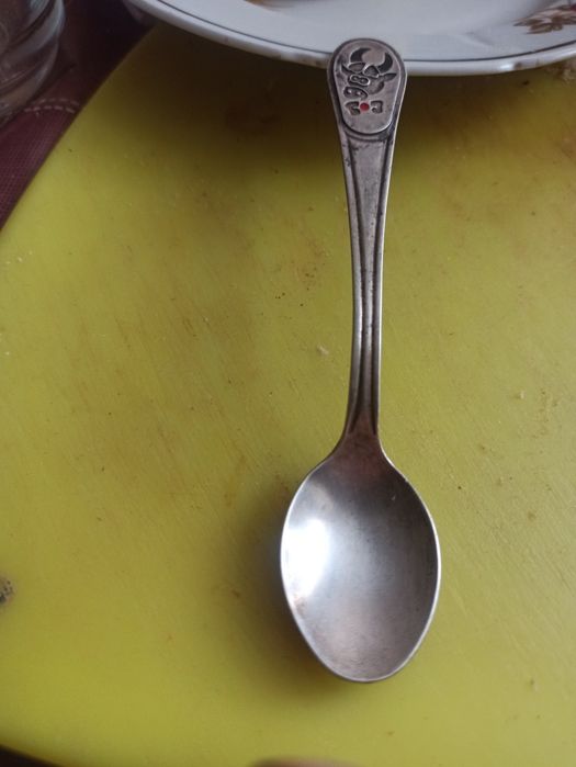 Серебряная чайная ложка