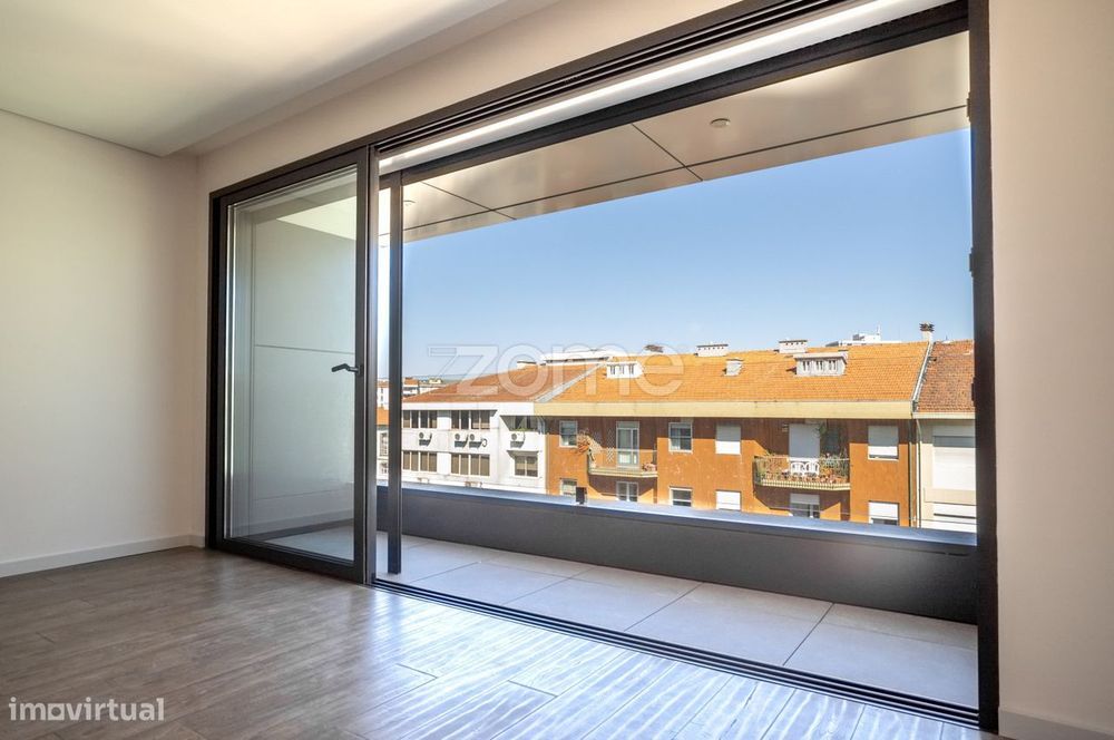 T3 novo, pronto a habitar junto á Rotunda da Boavista