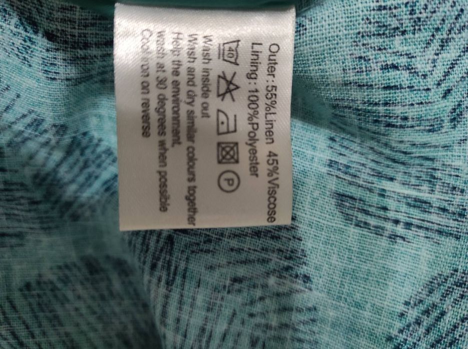 Практически новое очень  льняное платье р. 46 Англия