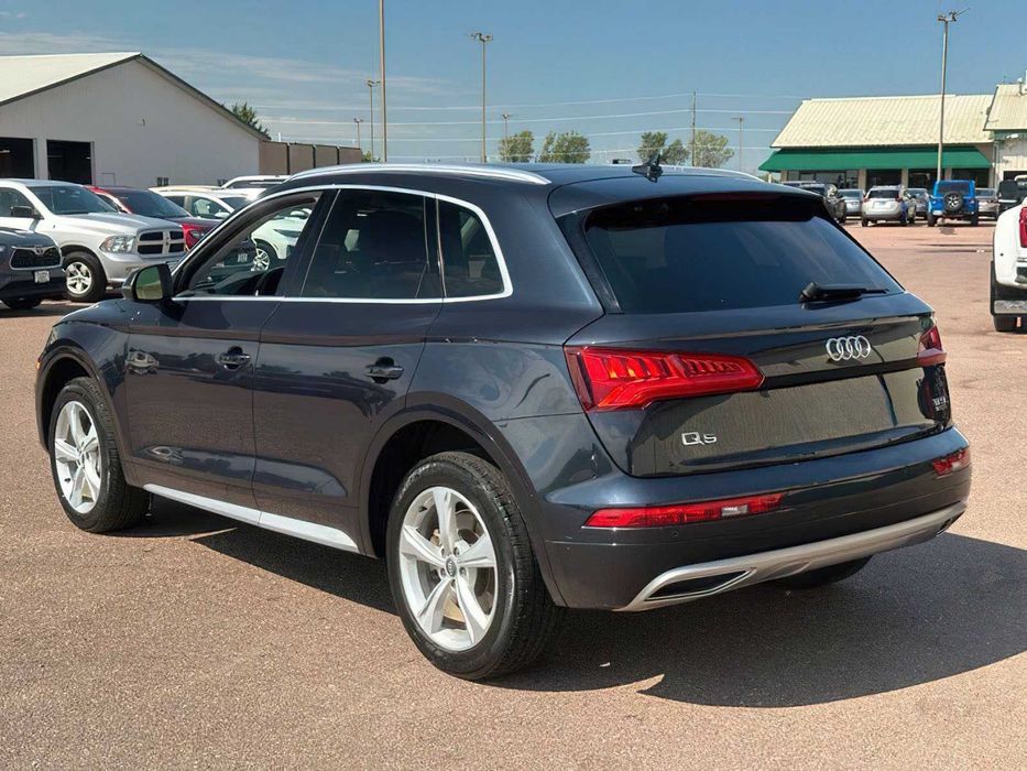 Audi Q5      2018