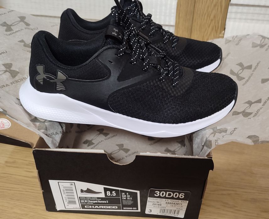 Кросівки жіночі Under Armour, розмір 40