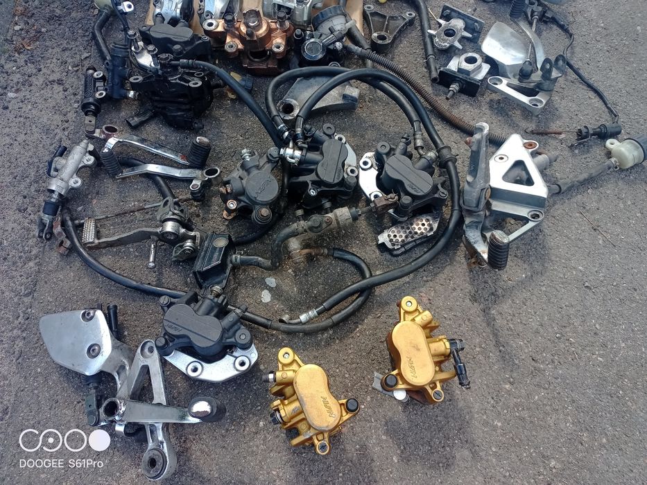 Мото тормоза суппорта колодки