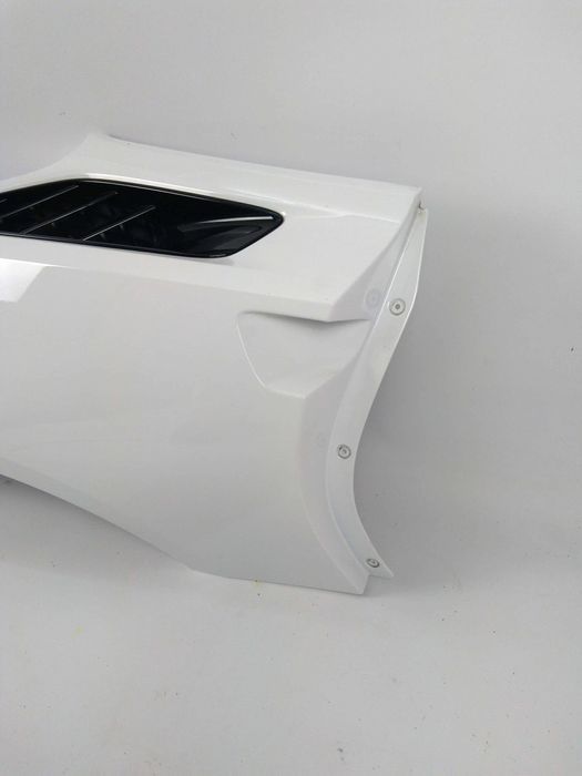 Chevrolet Corvette C7 błotnik prawy tył 2014-19