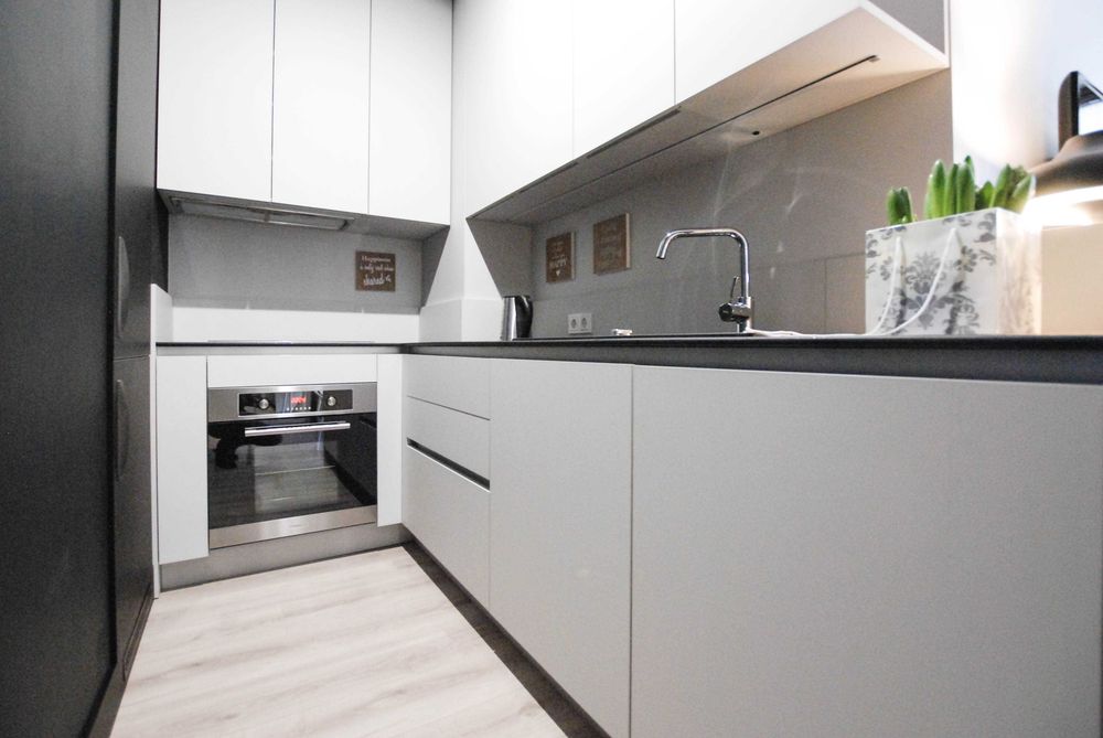 Kawalerka z SYPIALNIĄ - BALKON - GARAŻ / PARK / KRZYKI / ul. Ślężna - Widok 3