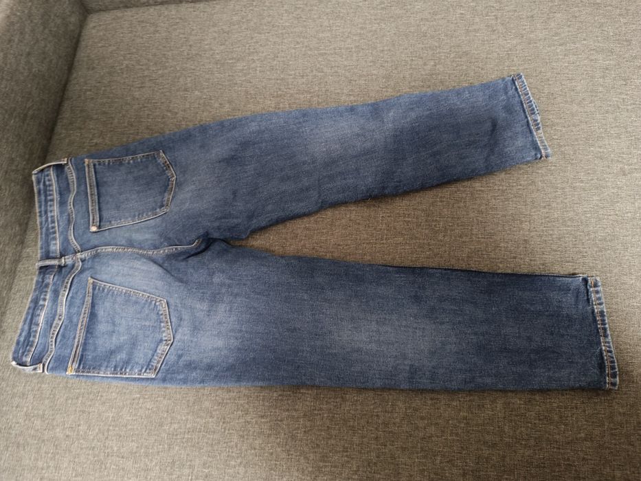 Джинси на підлітка