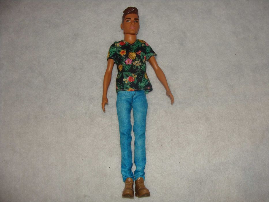 Boneco Ken Fashionistas Tropical Vibes