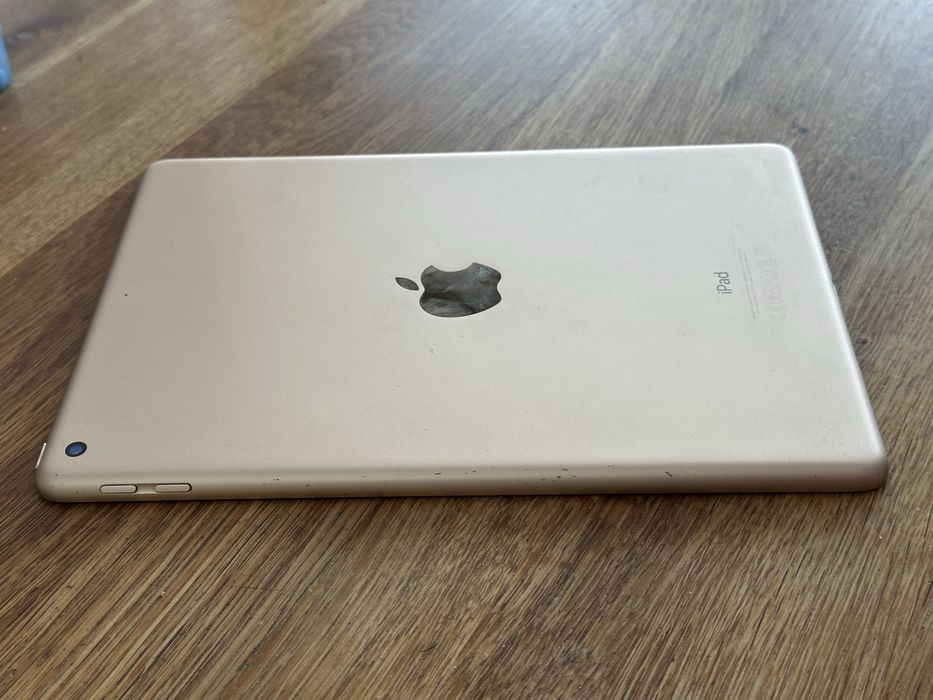 Zadbany Apple iPad 5 bez blokad okazja