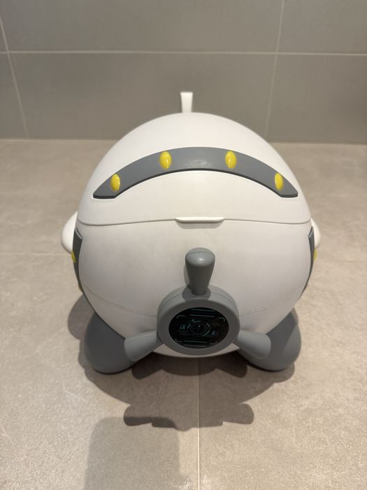 Bacio infantil em forma de avião