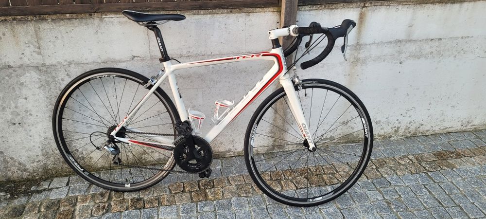 Giant TCR estrada