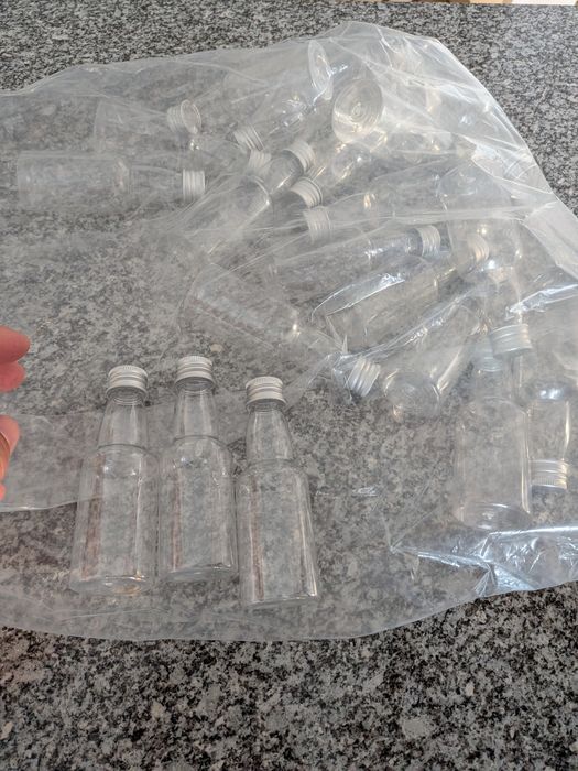 20 Garrafas miniatura
Garrafa de álcool em miniatura transparente, reutilizável, para licor, casamento, lembranças, frigorífico, festas, viagens